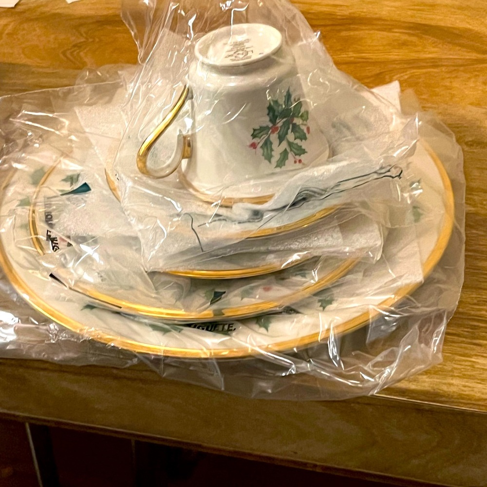 Lenox Holiday 5-Piece Place Setting